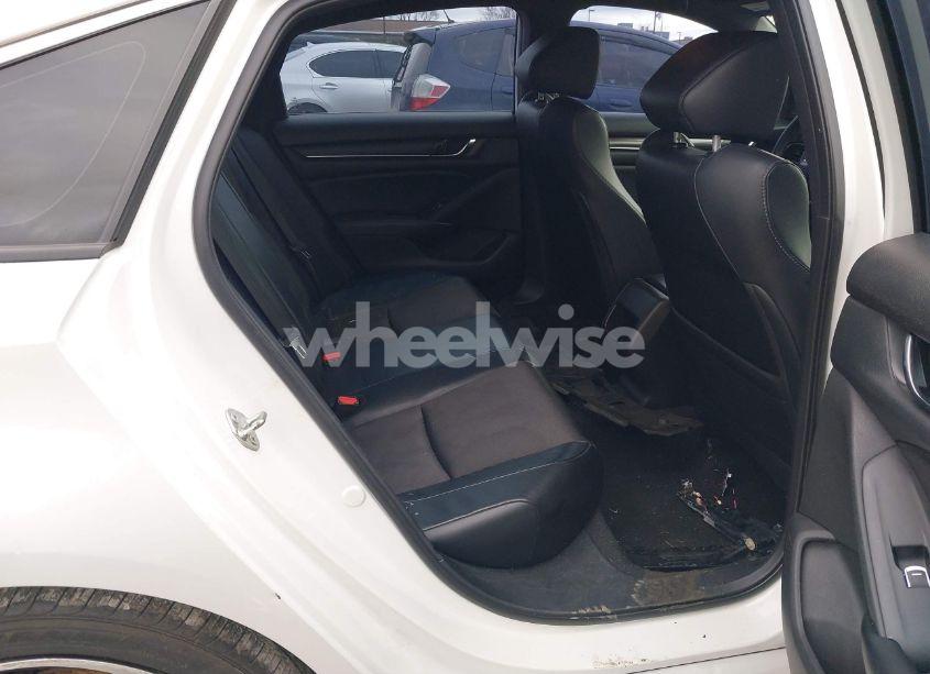 Photo 8 of 2018 Honda Accord SPORT (VIN 1HGCV1F37JA255828)