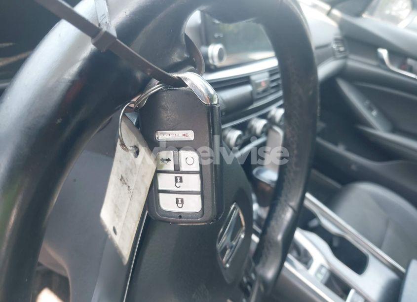 Photo 11 of 2019 Honda Accord SPORT (VIN 1HGCV1F37KA004163)