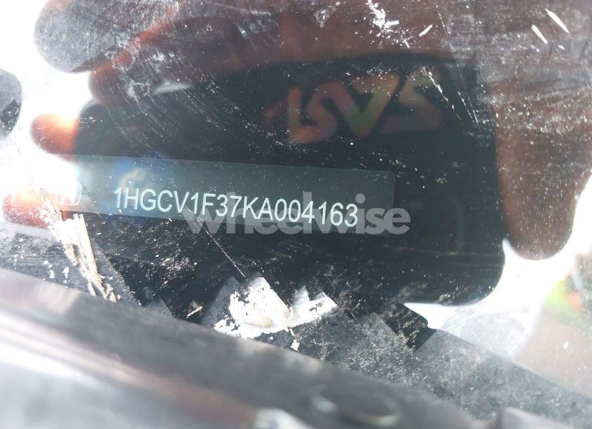 Photo 17 of 2019 Honda Accord SPORT (VIN 1HGCV1F37KA004163)