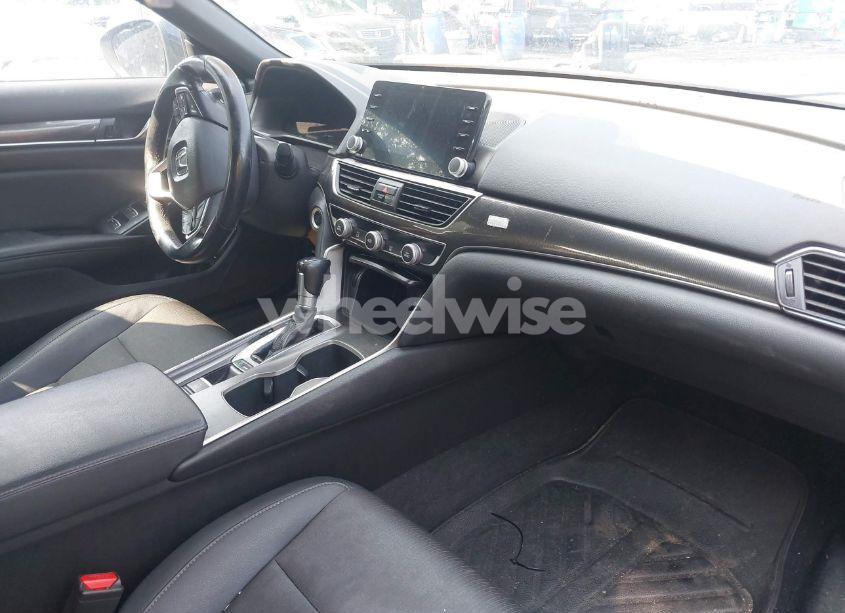 Photo 5 of 2019 Honda Accord SPORT (VIN 1HGCV1F37KA004163)