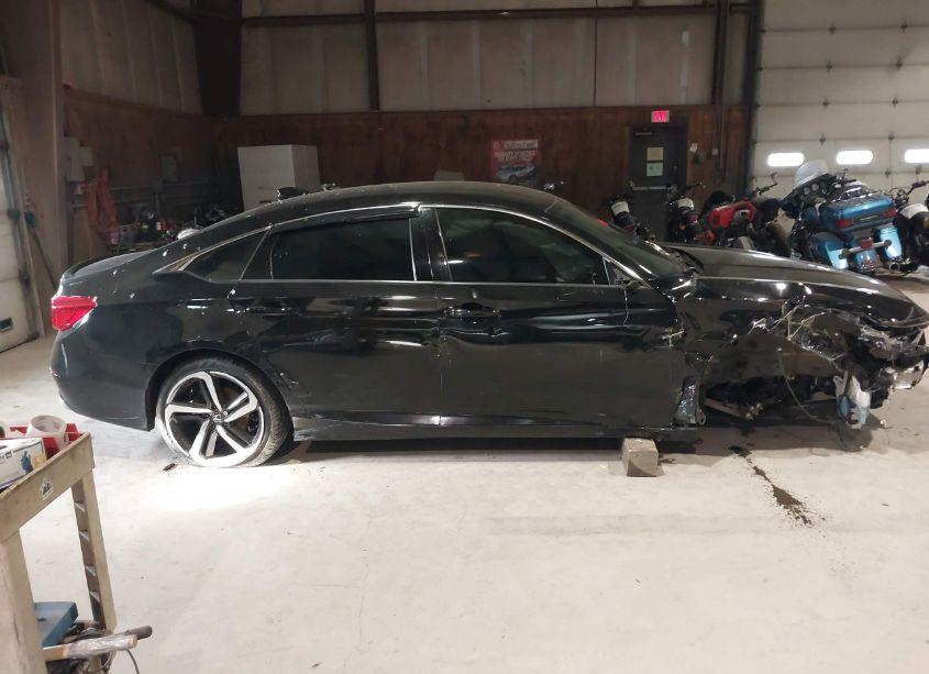 Photo 14 of 2019 Honda Accord SPORT (VIN 1HGCV1F37KA012750)