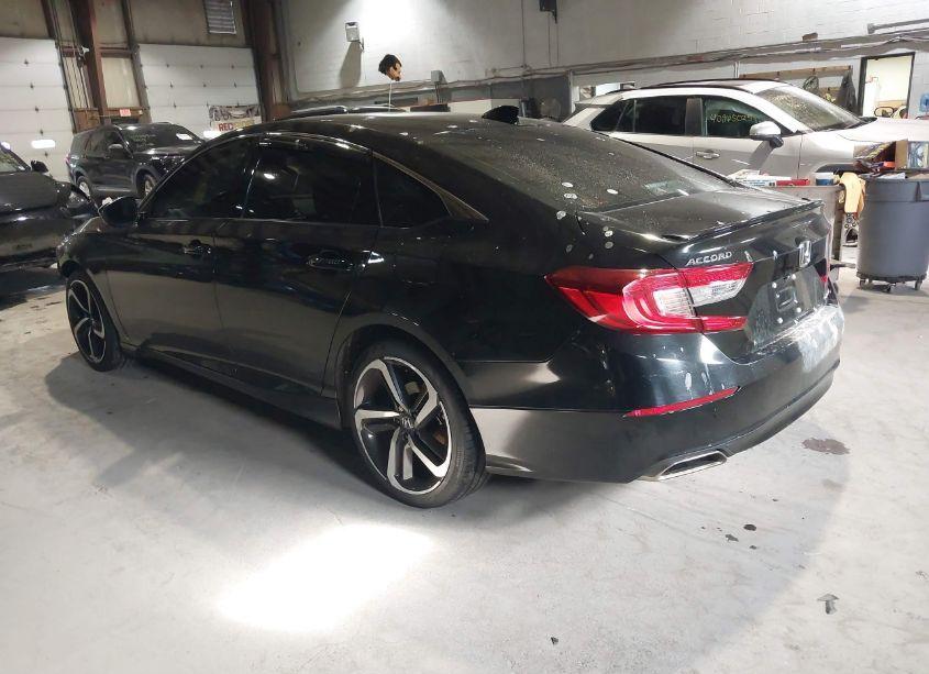 Photo 3 of 2019 Honda Accord SPORT (VIN 1HGCV1F37KA012750)