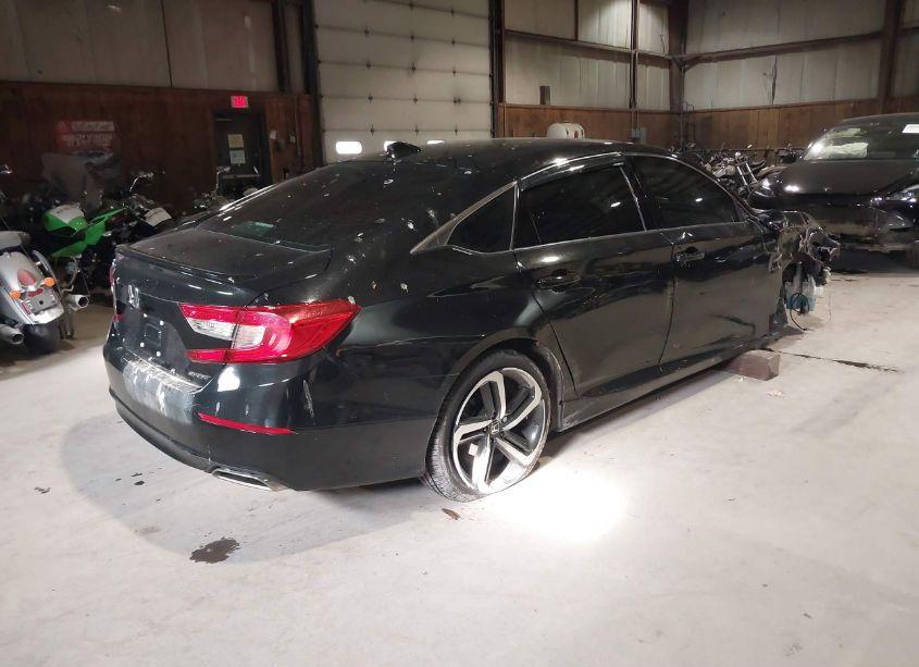 Photo 4 of 2019 Honda Accord SPORT (VIN 1HGCV1F37KA012750)