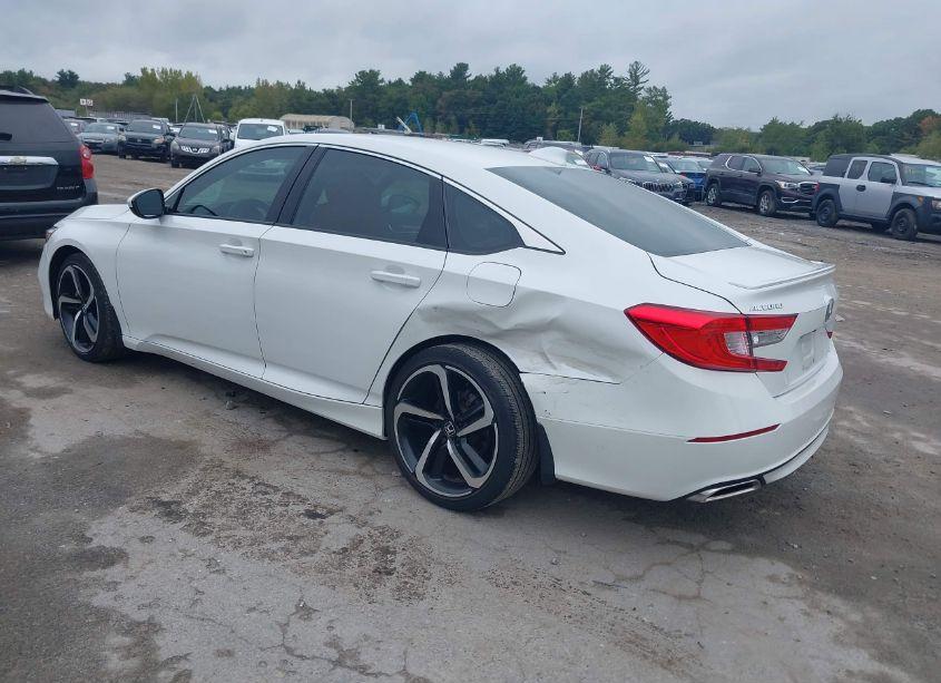 Photo 3 of 2019 Honda Accord SPORT (VIN 1HGCV1F37KA019181)