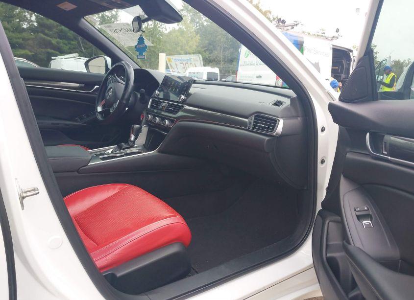 Photo 5 of 2019 Honda Accord SPORT (VIN 1HGCV1F37KA019181)