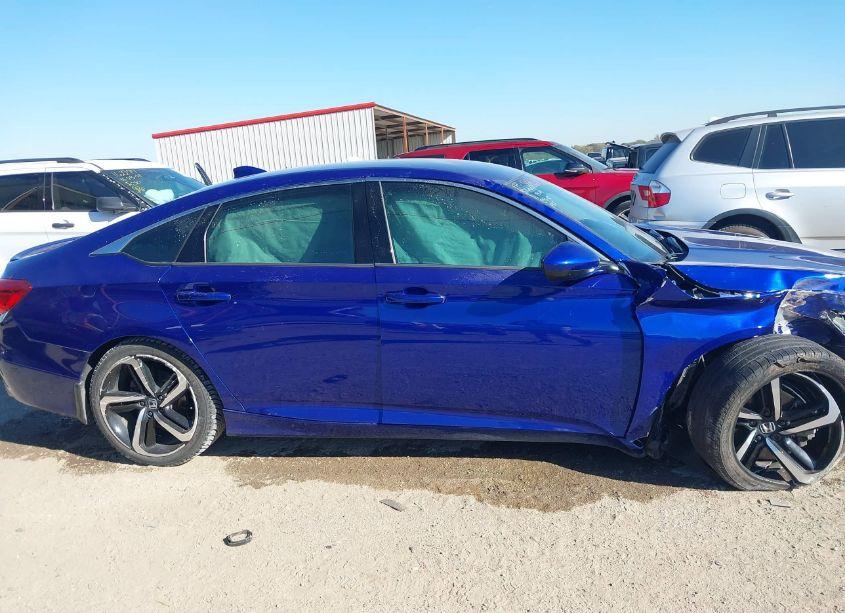 Photo 14 of 2019 Honda Accord SPORT (VIN 1HGCV1F37KA045716)