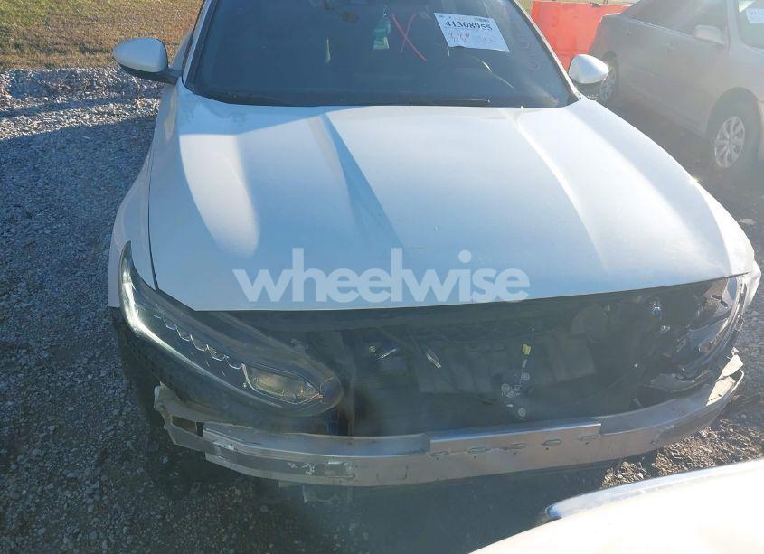 Photo 6 of 2019 Honda Accord SPORT (VIN 1HGCV1F37KA047613)