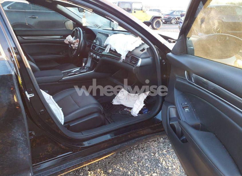 Photo 5 of 2019 Honda Accord SPORT (VIN 1HGCV1F37KA057803)