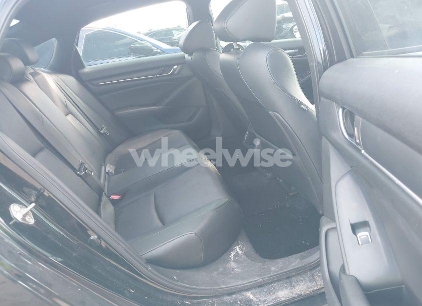 Photo 8 of 2019 Honda Accord SPORT (VIN 1HGCV1F37KA062368)