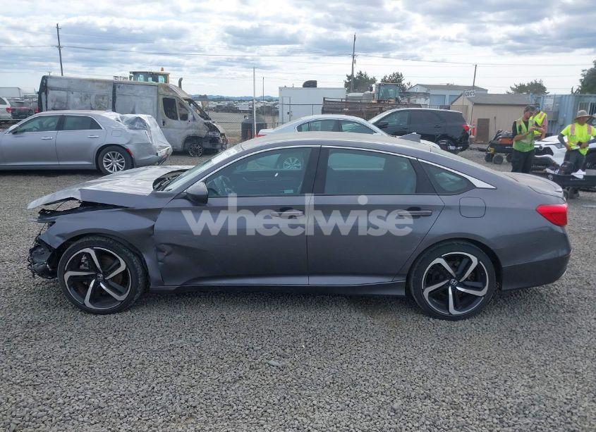 Photo 15 of 2019 Honda Accord SPORT (VIN 1HGCV1F37KA142107)