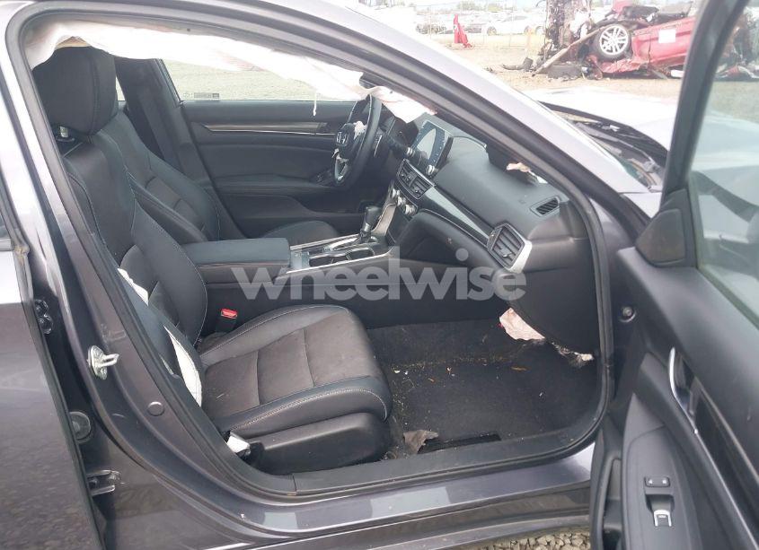 Photo 5 of 2019 Honda Accord SPORT (VIN 1HGCV1F37KA142107)