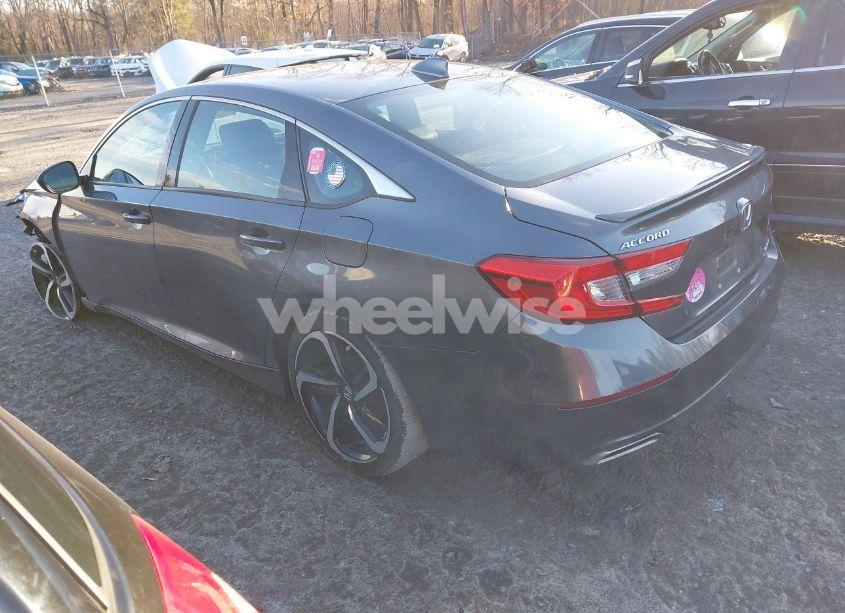 Photo 3 of 2019 Honda Accord SPORT (VIN 1HGCV1F37KA145900)