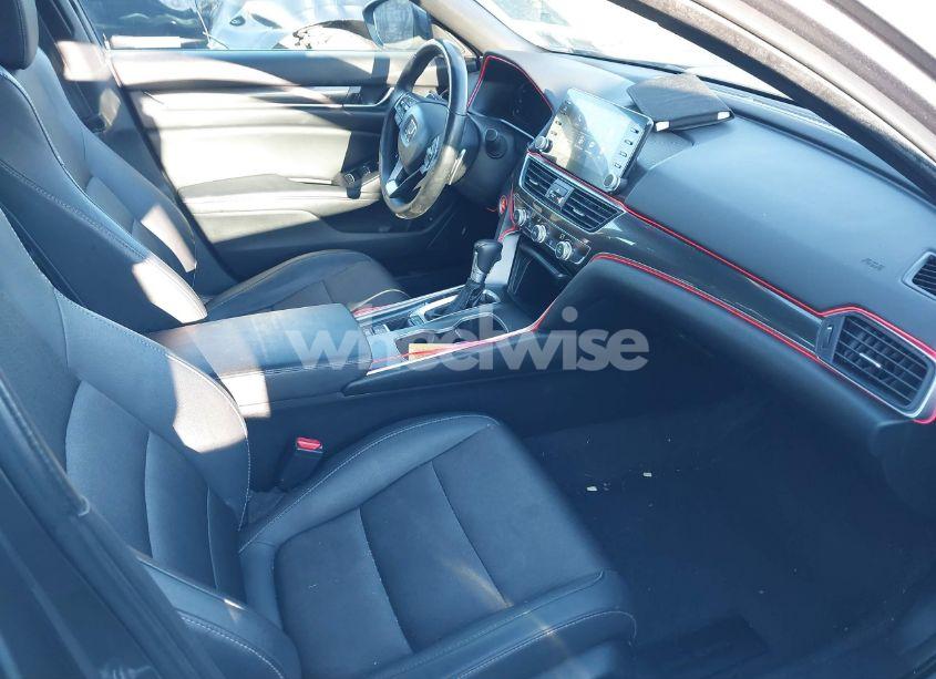 Photo 5 of 2019 Honda Accord SPORT (VIN 1HGCV1F37KA145900)