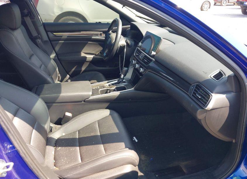 Photo 5 of 2020 Honda Accord SPORT (VIN 1HGCV1F37LA101526)