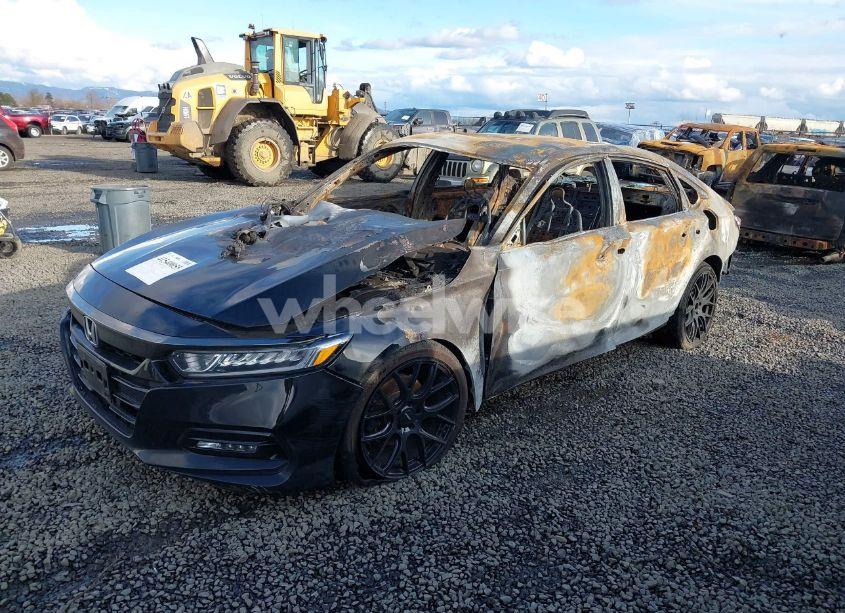 Photo 2 of 2020 Honda Accord SPORT (VIN 1HGCV1F37LA118505)