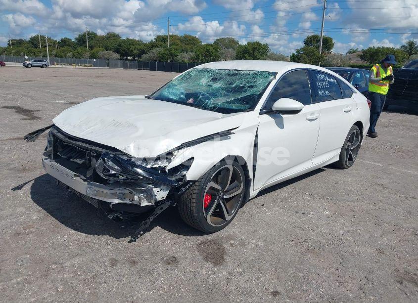 Photo 2 of 2020 Honda Accord SPORT (VIN 1HGCV1F37LA131755)