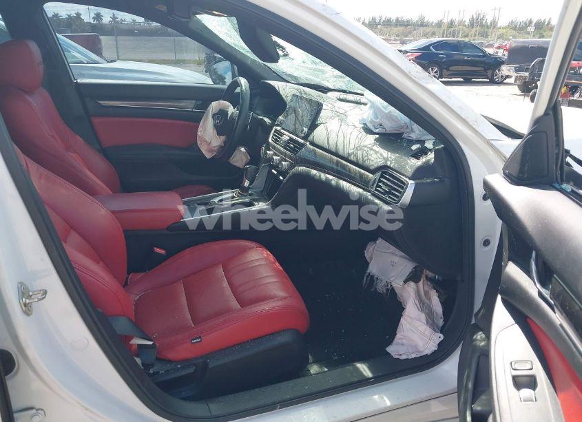 Photo 5 of 2020 Honda Accord SPORT (VIN 1HGCV1F37LA131755)