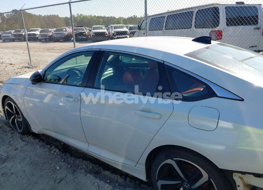 Photo 14 of 2021 Honda Accord SPORT (VIN 1HGCV1F37MA052992)