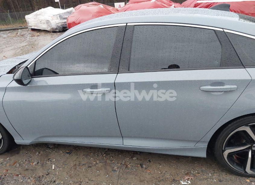 Photo 15 of 2022 Honda Accord SPORT (VIN 1HGCV1F37NA044232)