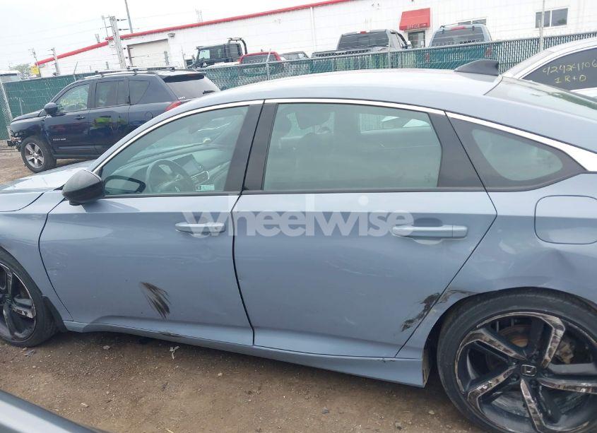 Photo 14 of 2022 Honda Accord SPORT (VIN 1HGCV1F37NA046899)