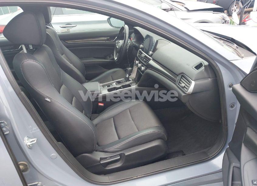 Photo 5 of 2022 Honda Accord SPORT (VIN 1HGCV1F37NA046899)