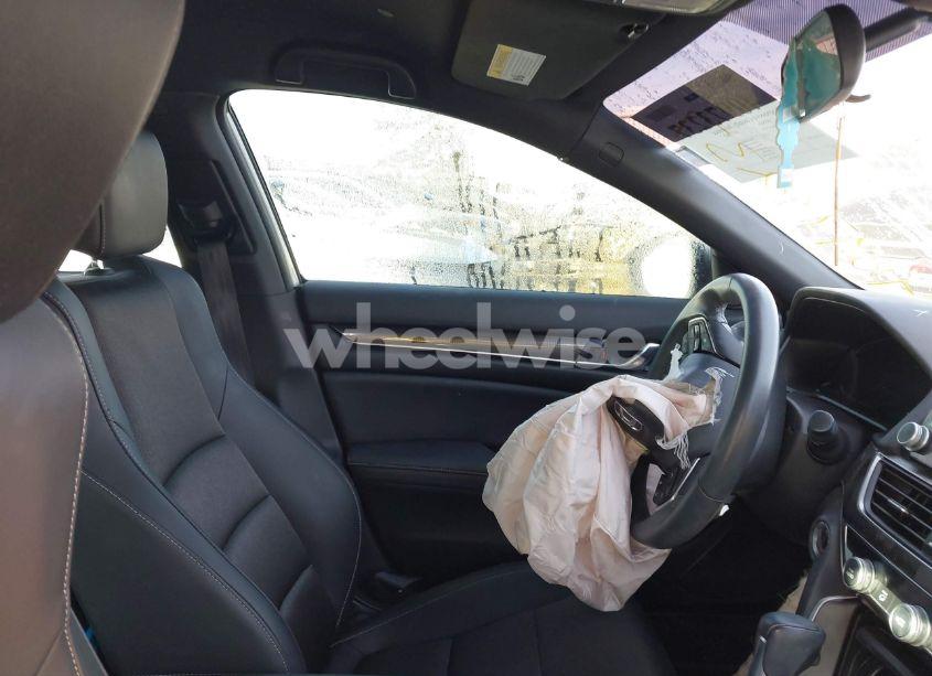 Photo 5 of 2022 Honda Accord SPORT (VIN 1HGCV1F37NA076100)