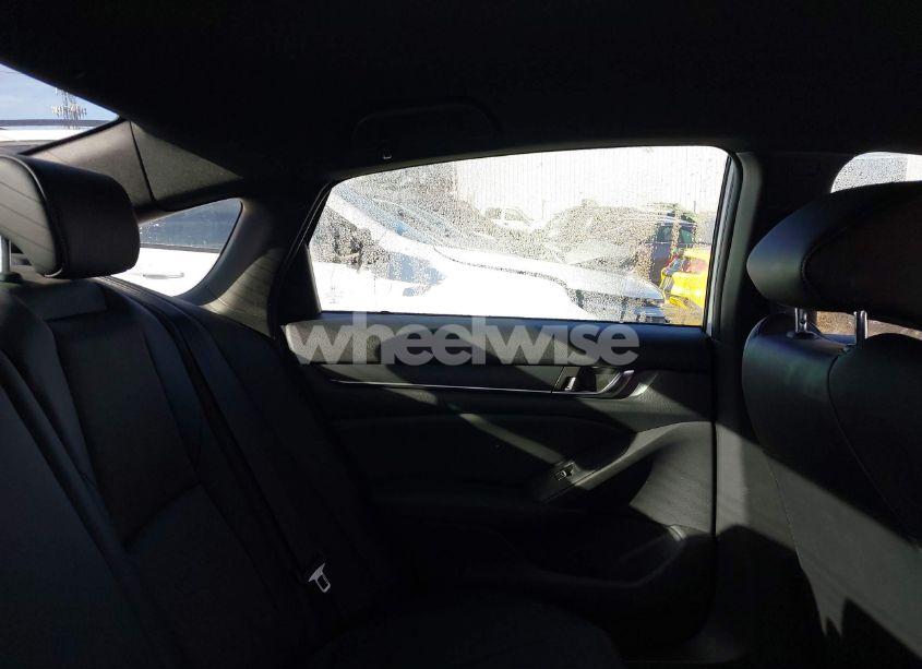 Photo 8 of 2022 Honda Accord SPORT (VIN 1HGCV1F37NA076100)