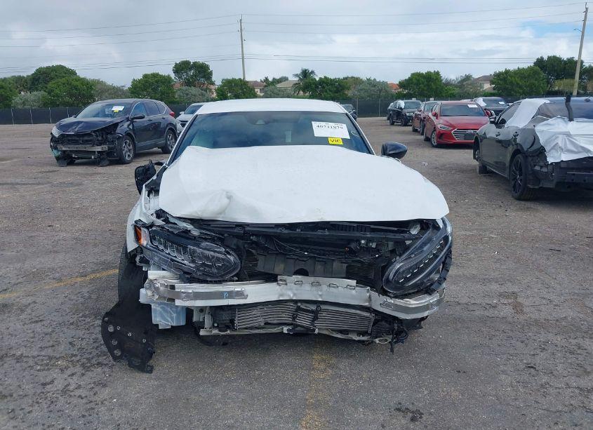 Photo 13 of 2022 Honda Accord SPORT (VIN 1HGCV1F37NA083418)