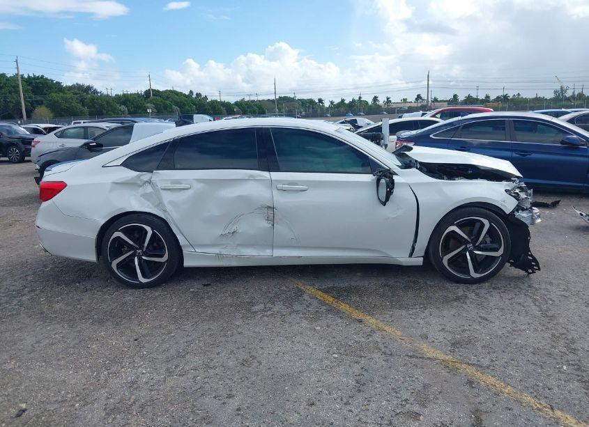 Photo 14 of 2022 Honda Accord SPORT (VIN 1HGCV1F37NA083418)