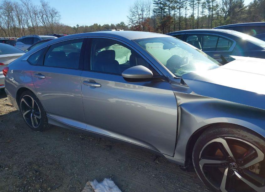 Photo 14 of 2018 Honda Accord SPORT (VIN 1HGCV1F38JA010858)