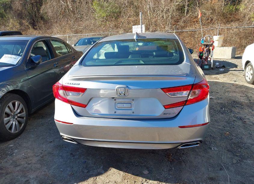 Photo 17 of 2018 Honda Accord SPORT (VIN 1HGCV1F38JA010858)