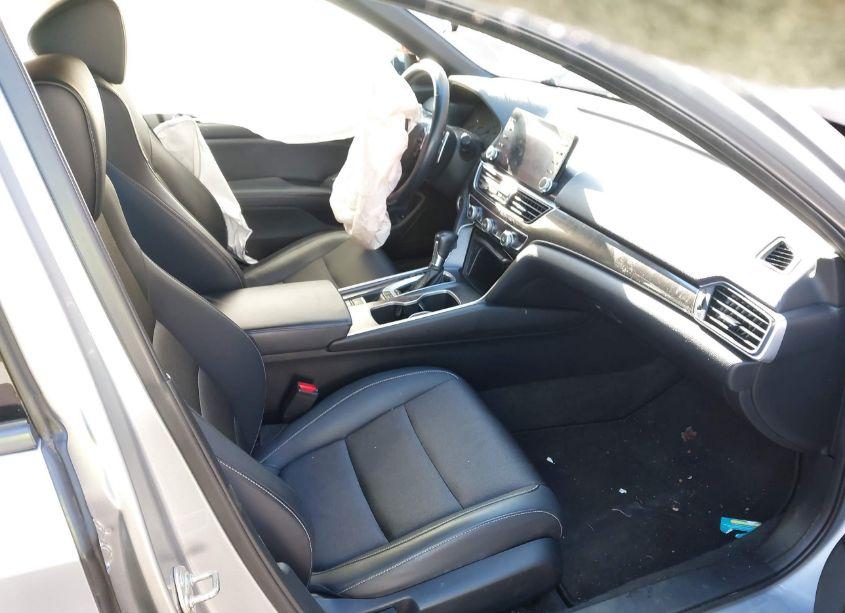 Photo 5 of 2018 Honda Accord SPORT (VIN 1HGCV1F38JA010858)