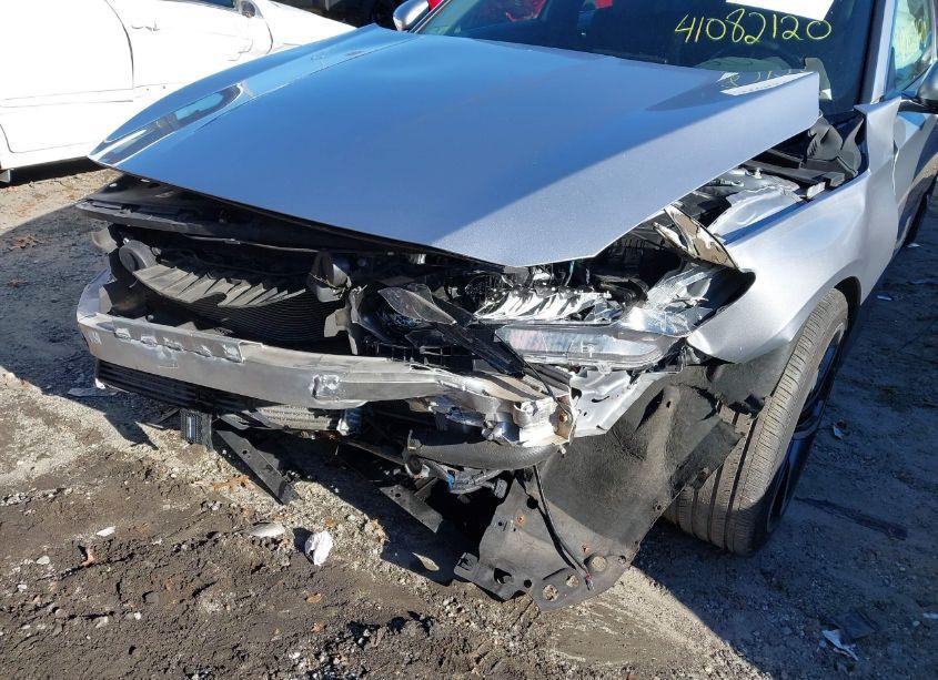 Photo 6 of 2018 Honda Accord SPORT (VIN 1HGCV1F38JA010858)