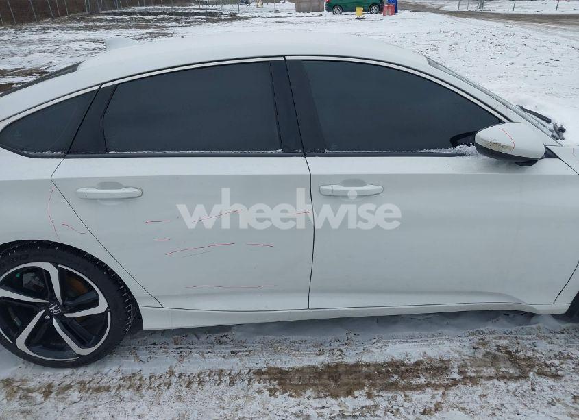 Photo 13 of 2018 Honda Accord SPORT (VIN 1HGCV1F38JA032410)