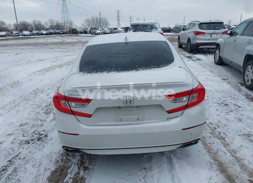 Photo 16 of 2018 Honda Accord SPORT (VIN 1HGCV1F38JA032410)