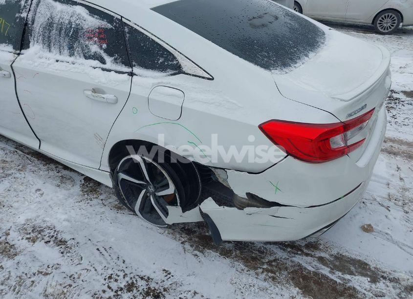 Photo 6 of 2018 Honda Accord SPORT (VIN 1HGCV1F38JA032410)