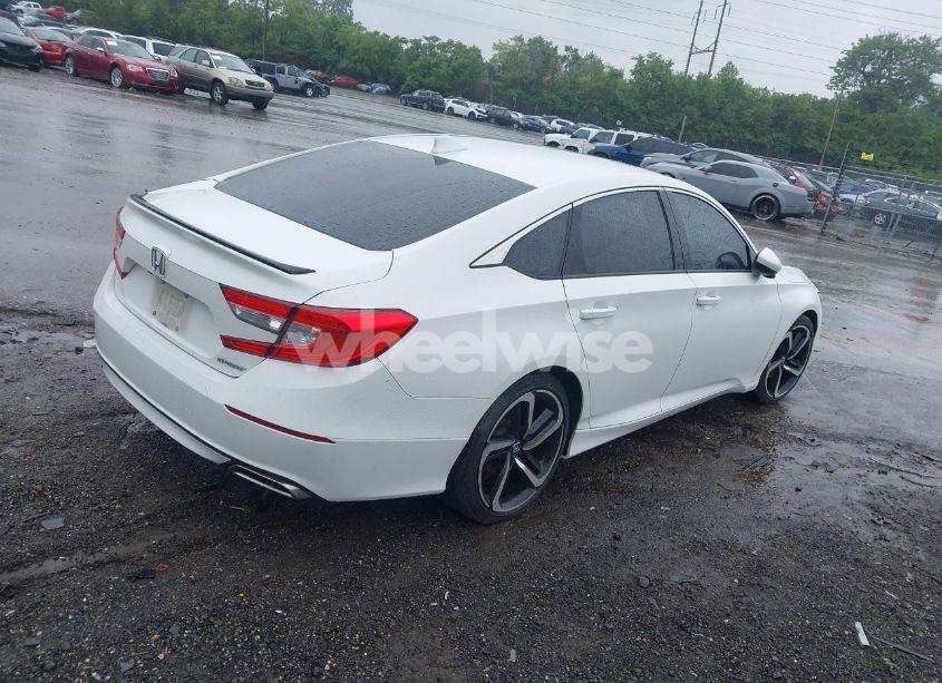 Photo 4 of 2018 Honda Accord SPORT (VIN 1HGCV1F38JA069845)