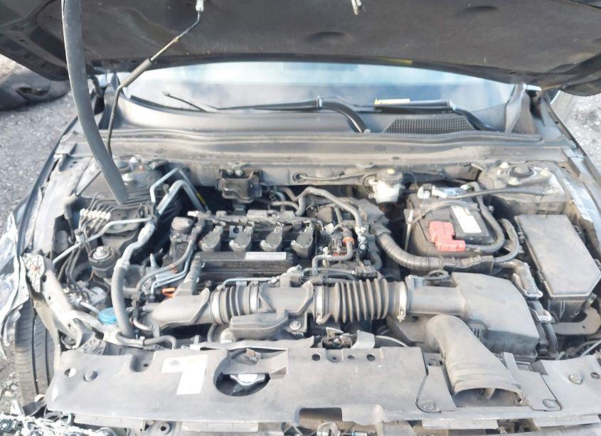 Photo 10 of 2018 Honda Accord SPORT (VIN 1HGCV1F38JA077914)