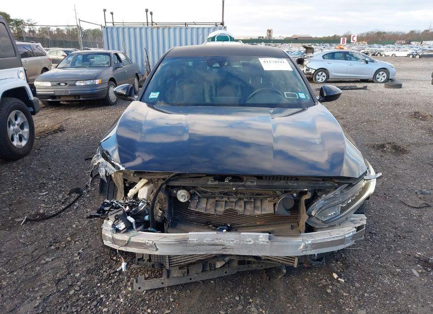 Photo 11 of 2018 Honda Accord SPORT (VIN 1HGCV1F38JA077914)