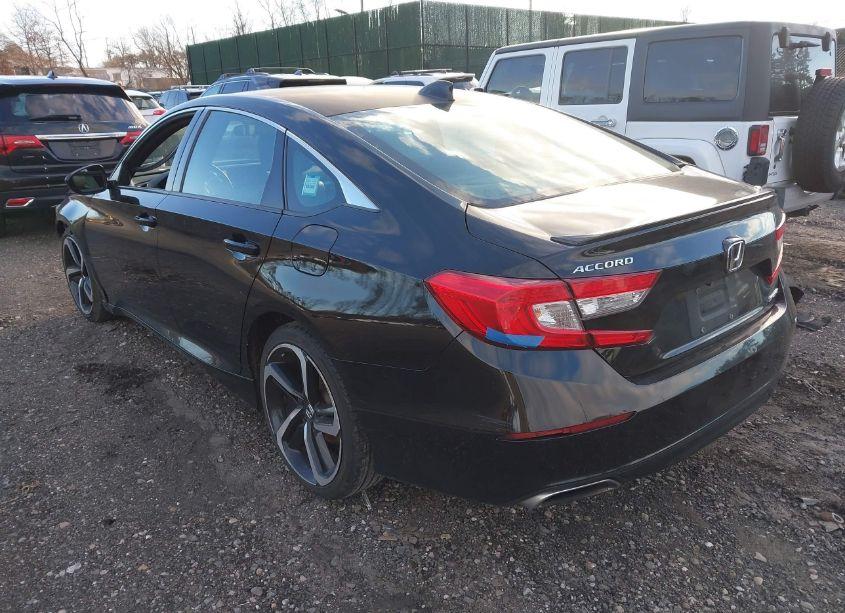 Photo 3 of 2018 Honda Accord SPORT (VIN 1HGCV1F38JA077914)