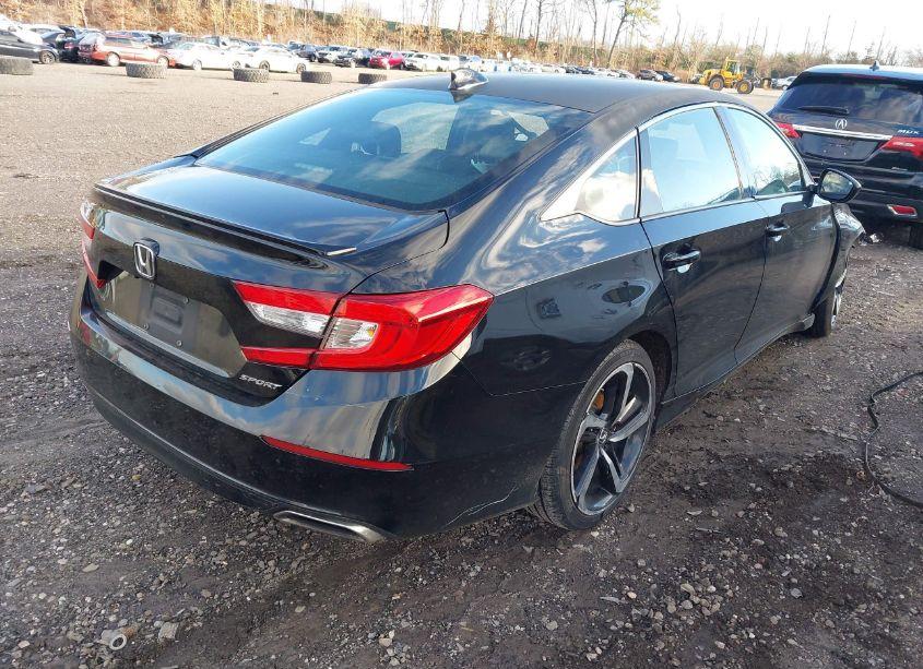 Photo 4 of 2018 Honda Accord SPORT (VIN 1HGCV1F38JA077914)