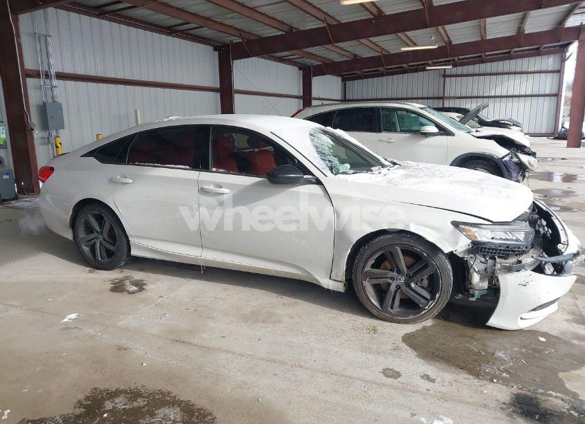 Photo 13 of 2018 Honda Accord SPORT (VIN 1HGCV1F38JA090646)