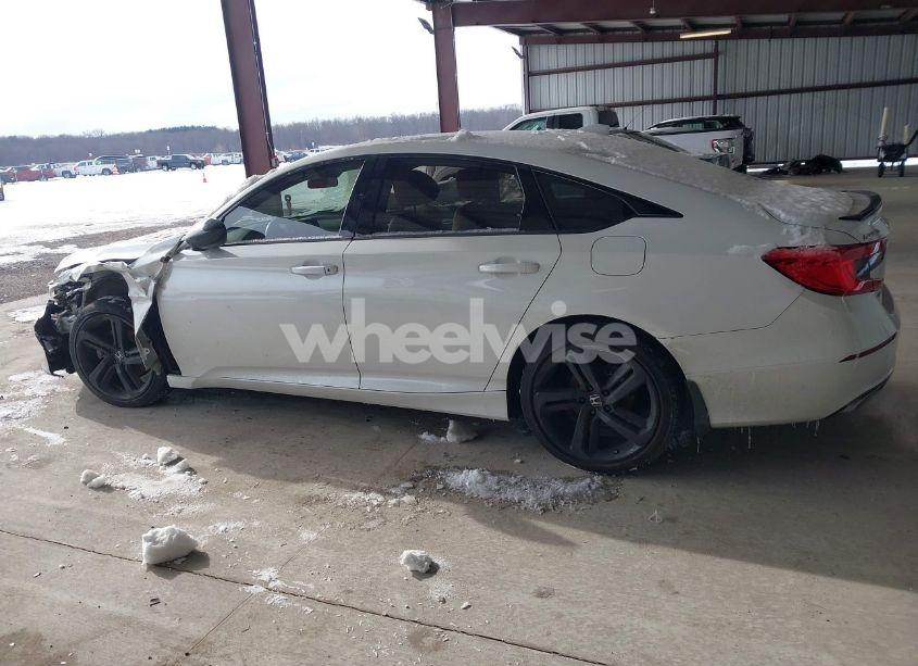 Photo 14 of 2018 Honda Accord SPORT (VIN 1HGCV1F38JA090646)