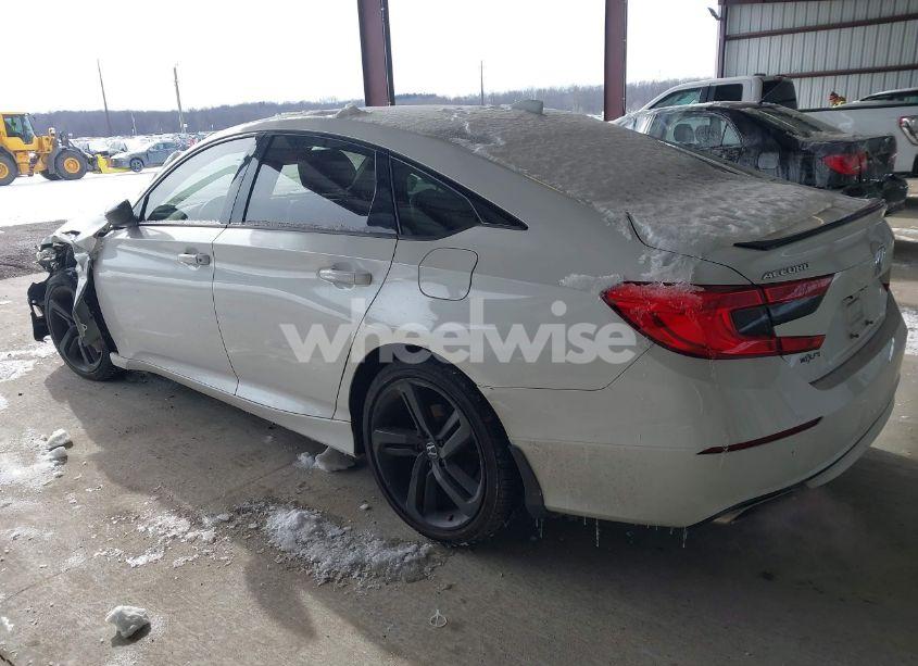 Photo 3 of 2018 Honda Accord SPORT (VIN 1HGCV1F38JA090646)