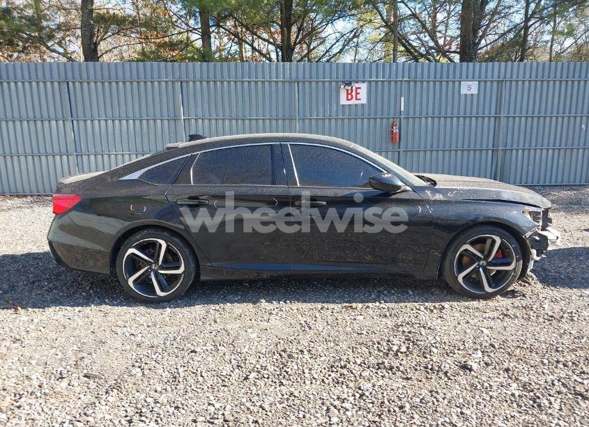 Photo 13 of 2018 Honda Accord SPORT (VIN 1HGCV1F38JA093109)