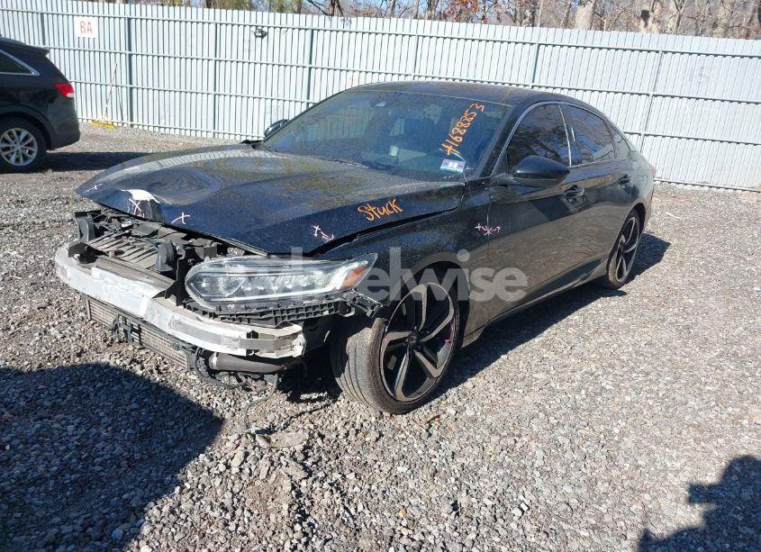 Photo 2 of 2018 Honda Accord SPORT (VIN 1HGCV1F38JA093109)