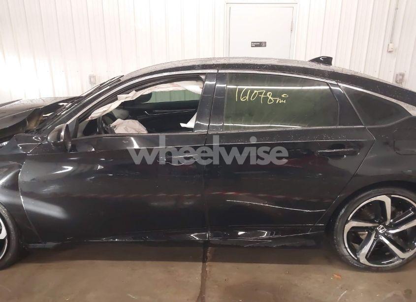 Photo 14 of 2018 Honda Accord SPORT (VIN 1HGCV1F38JA094387)