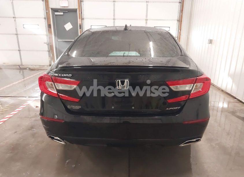 Photo 16 of 2018 Honda Accord SPORT (VIN 1HGCV1F38JA094387)
