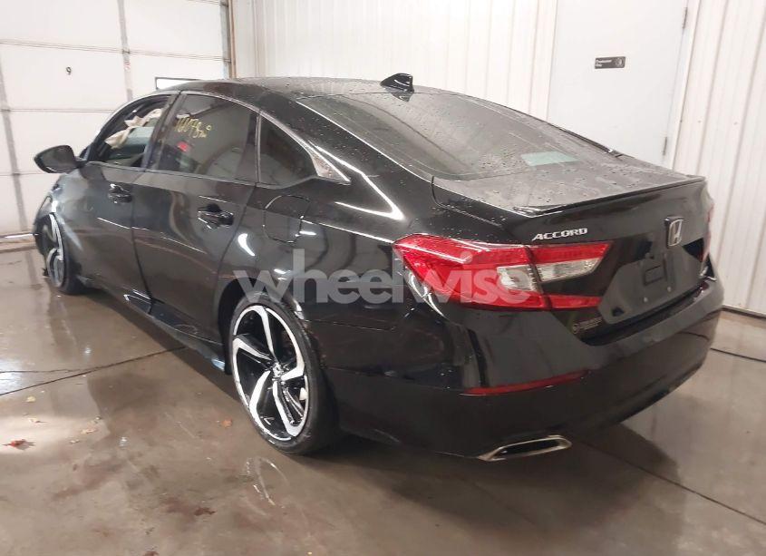 Photo 3 of 2018 Honda Accord SPORT (VIN 1HGCV1F38JA094387)