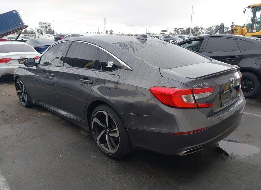 Photo 3 of 2018 Honda Accord SPORT (VIN 1HGCV1F38JA133088)
